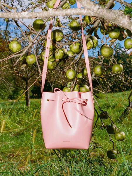 10 Summer Handbag Trends to Carry Through Your Warm-Weather Adventures