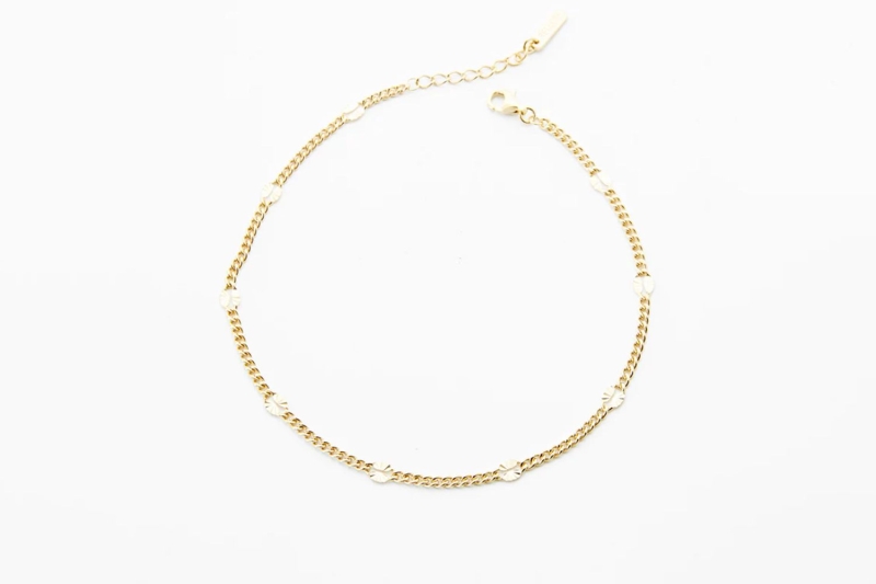 50 of the Best Jewelry Gifts Anyone Would Love (Hint, Hint)