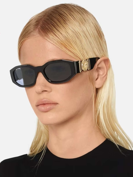 Quiet Luxury Sunglasses Are the Ultimate Fall Accessories Trend