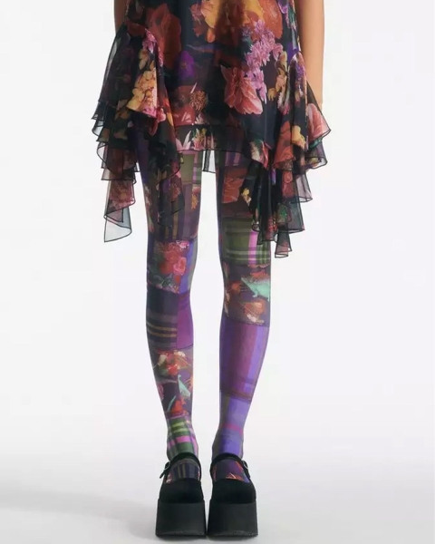 Statement Tights Are Taking Over This Fall