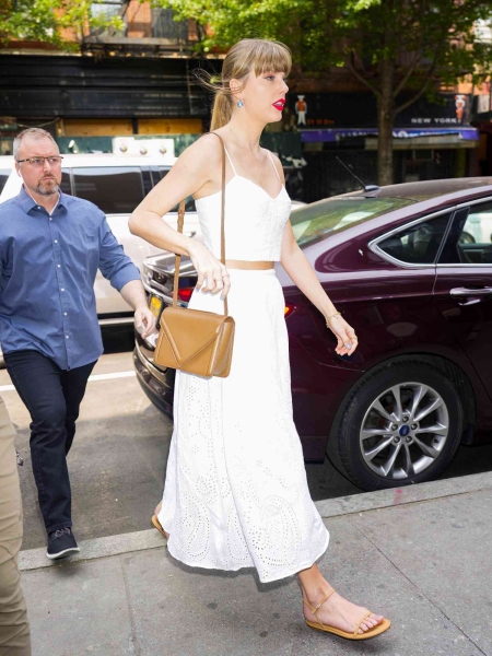 Taylor Swift’s 8 Favorite Handbag Brands Include an Under-$200 Shoulder Bag