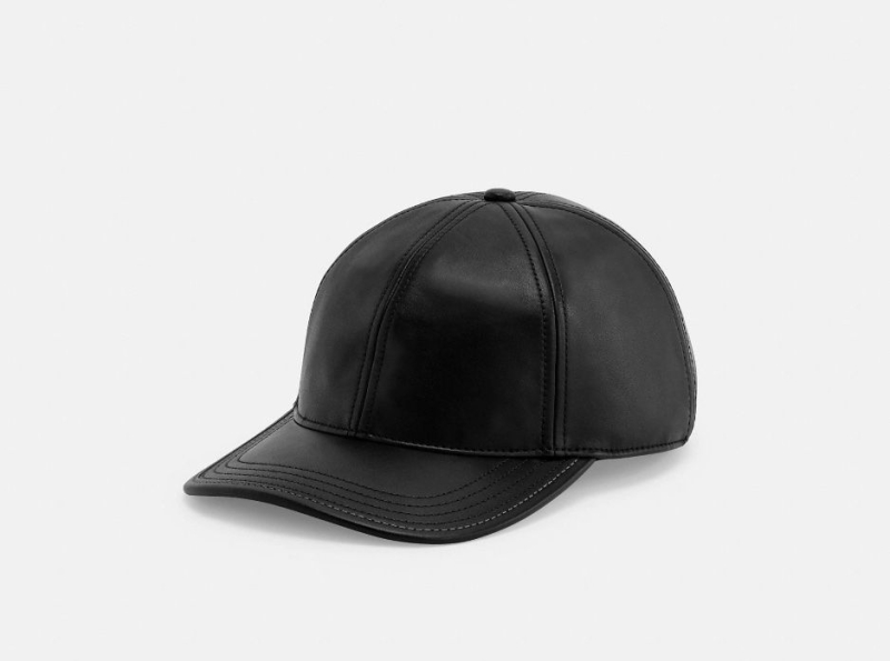 The 14 Best Baseball Caps for an Effortlessly Chic Off-Duty Look