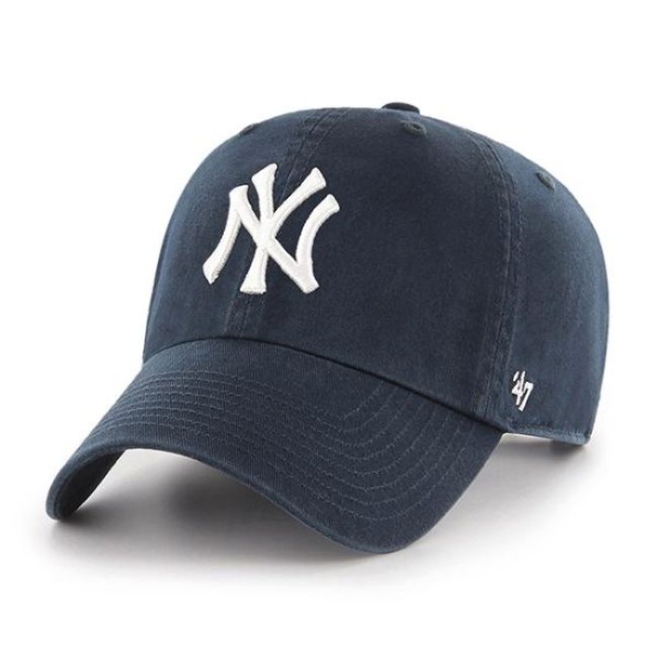 The 14 Best Baseball Caps for an Effortlessly Chic Off-Duty Look