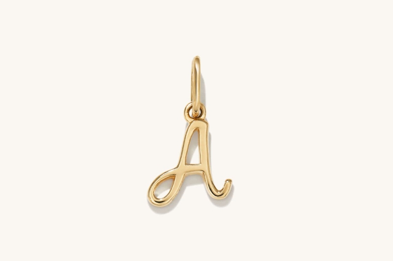 The Best Initial Necklaces of 2024 That Feel Perfectly Personalized