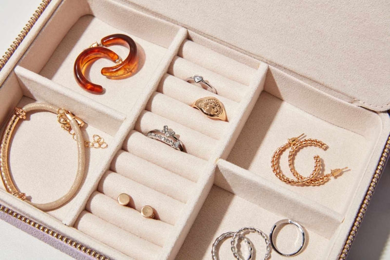 The Best Travel Jewelry Cases Byrdie Editors Never Pack Without